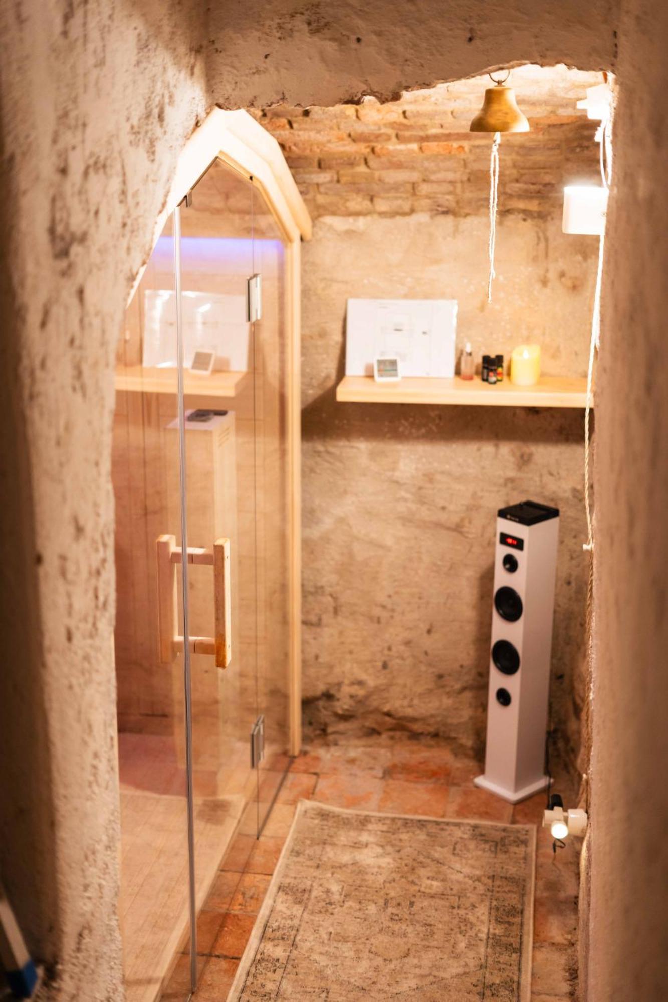 La Chicca In Pieno Centro Storico Con Sauna E Parcheggio Gratuito Údine Exterior foto