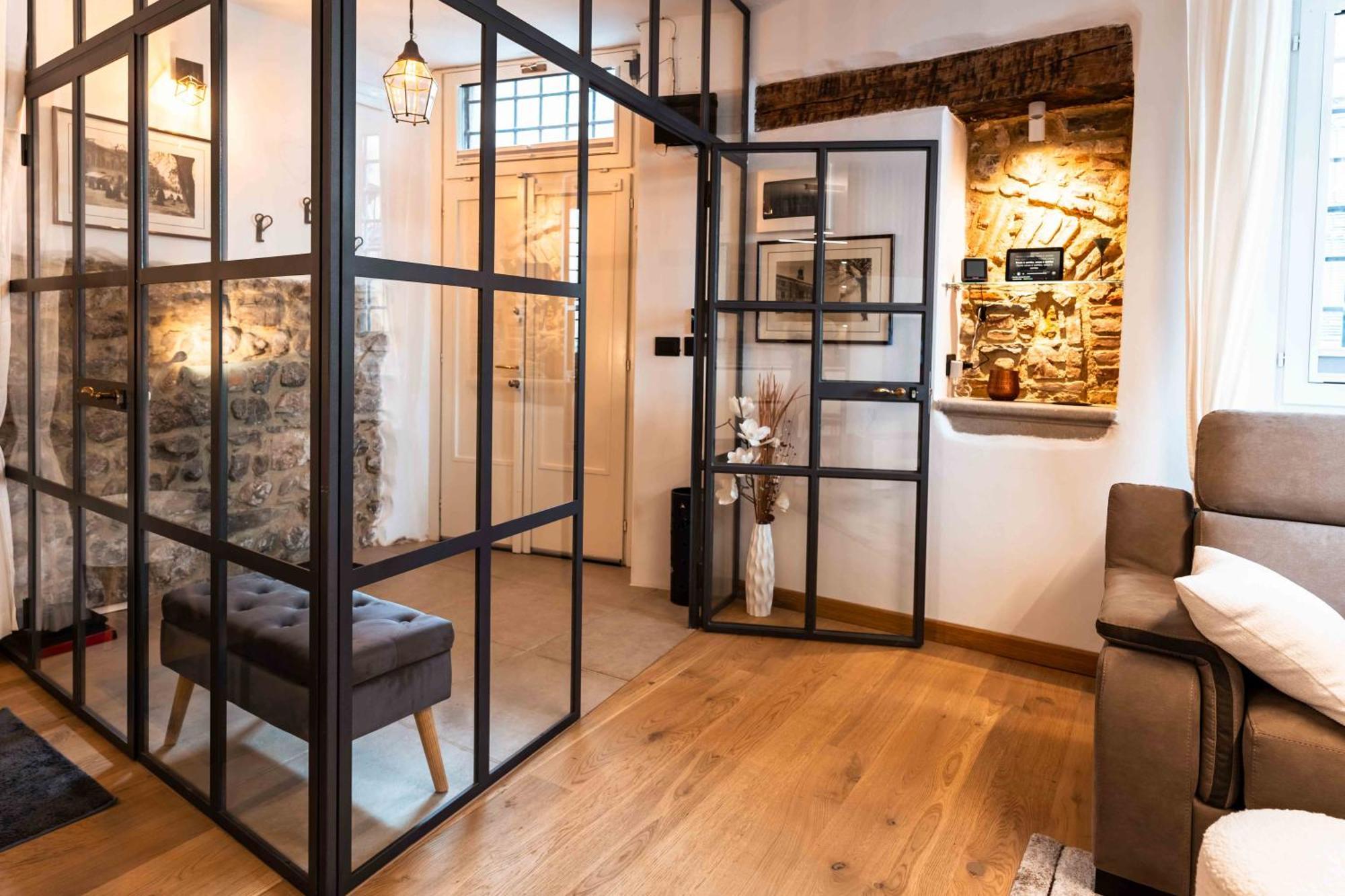 La Chicca In Pieno Centro Storico Con Sauna E Parcheggio Gratuito Údine Exterior foto